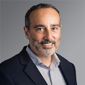 Alex Diaz-Asper headshot