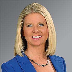 Kim Friend headshot