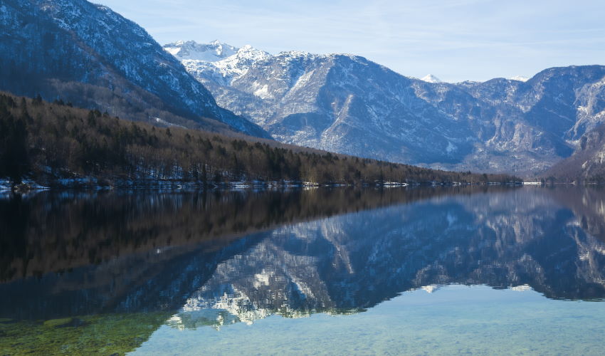 Bohinjsko jezero nudi odlične priložnosti za supanje.