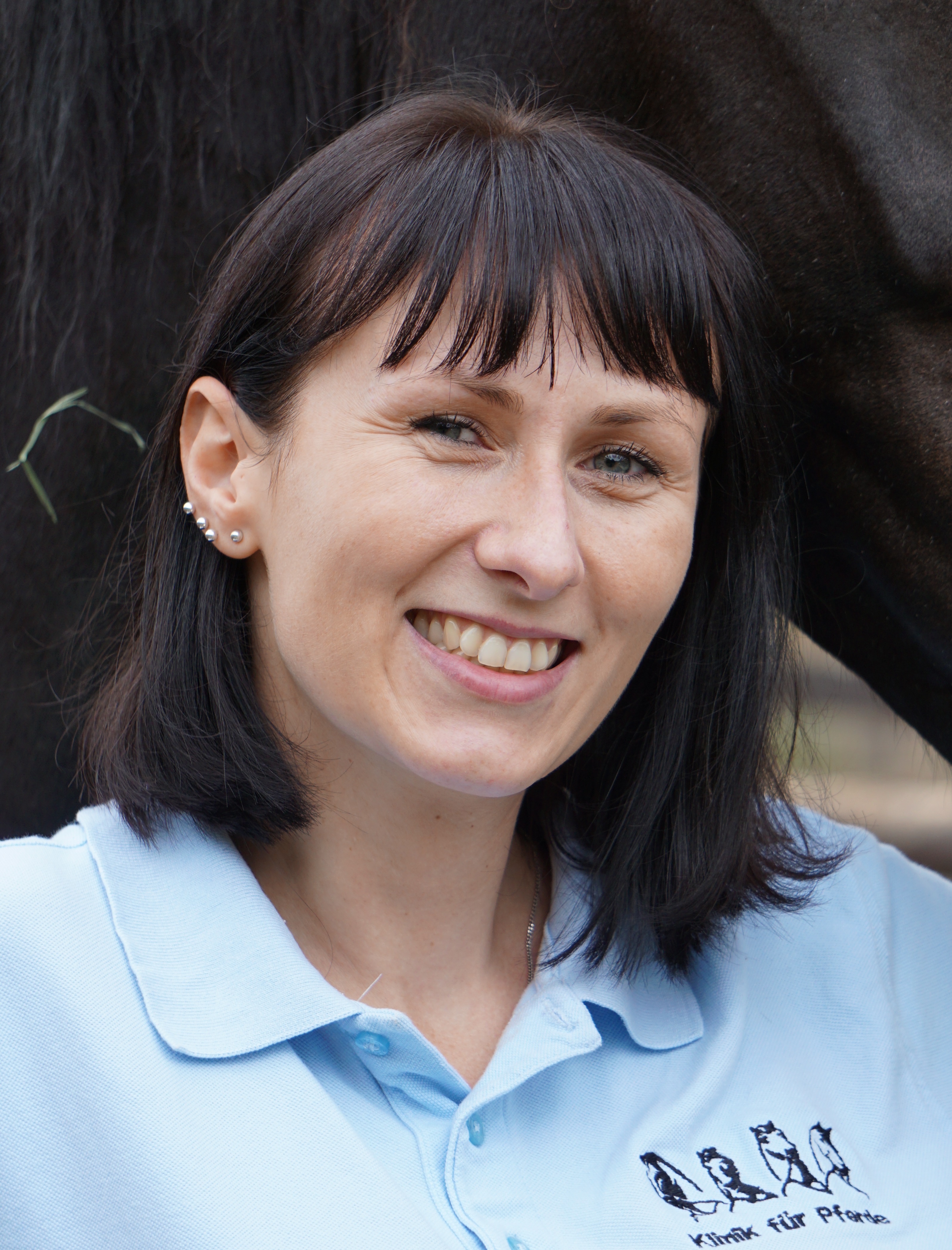Photo of Dr Karolina Drozdzewska.