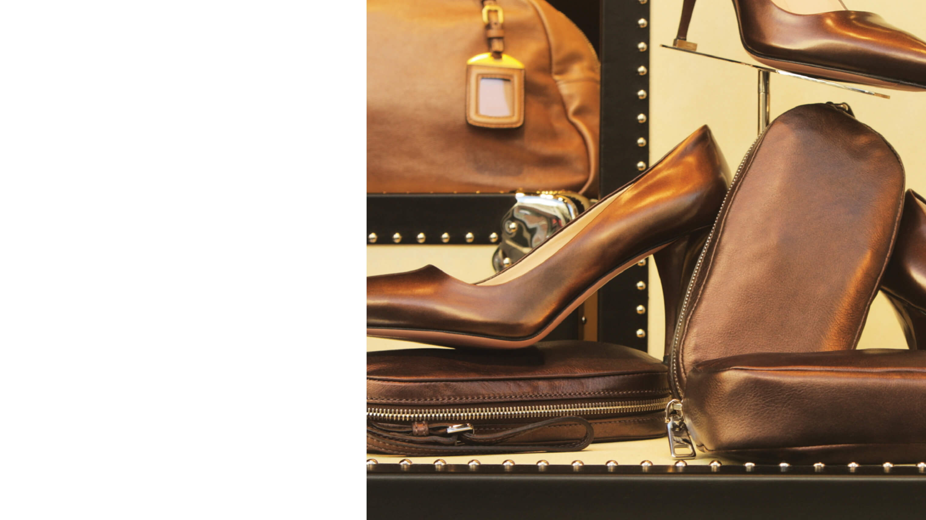 MANH-masthead-Mulberry-desktop.jpg Image of a ladies leather high heel pump.