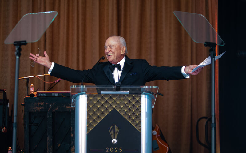 H. Lee Moffitt welcomes a record crowd to the 2025 Magnolia Ball.