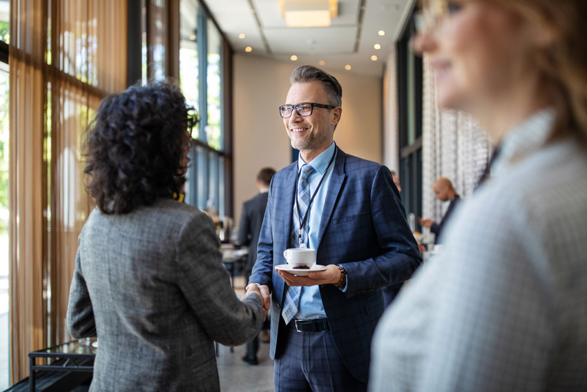 Mednarodna podjetja za poslovanje v tujini potrebujejo mednarnodni program