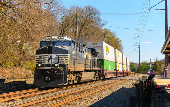 Norfolk Southern train in Royersford, Pennsylvania
