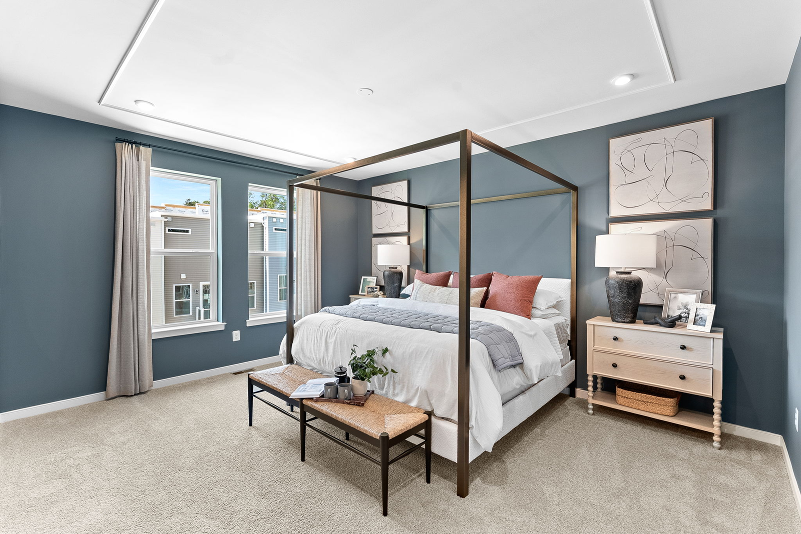 primary bedroom  with access to bathroom