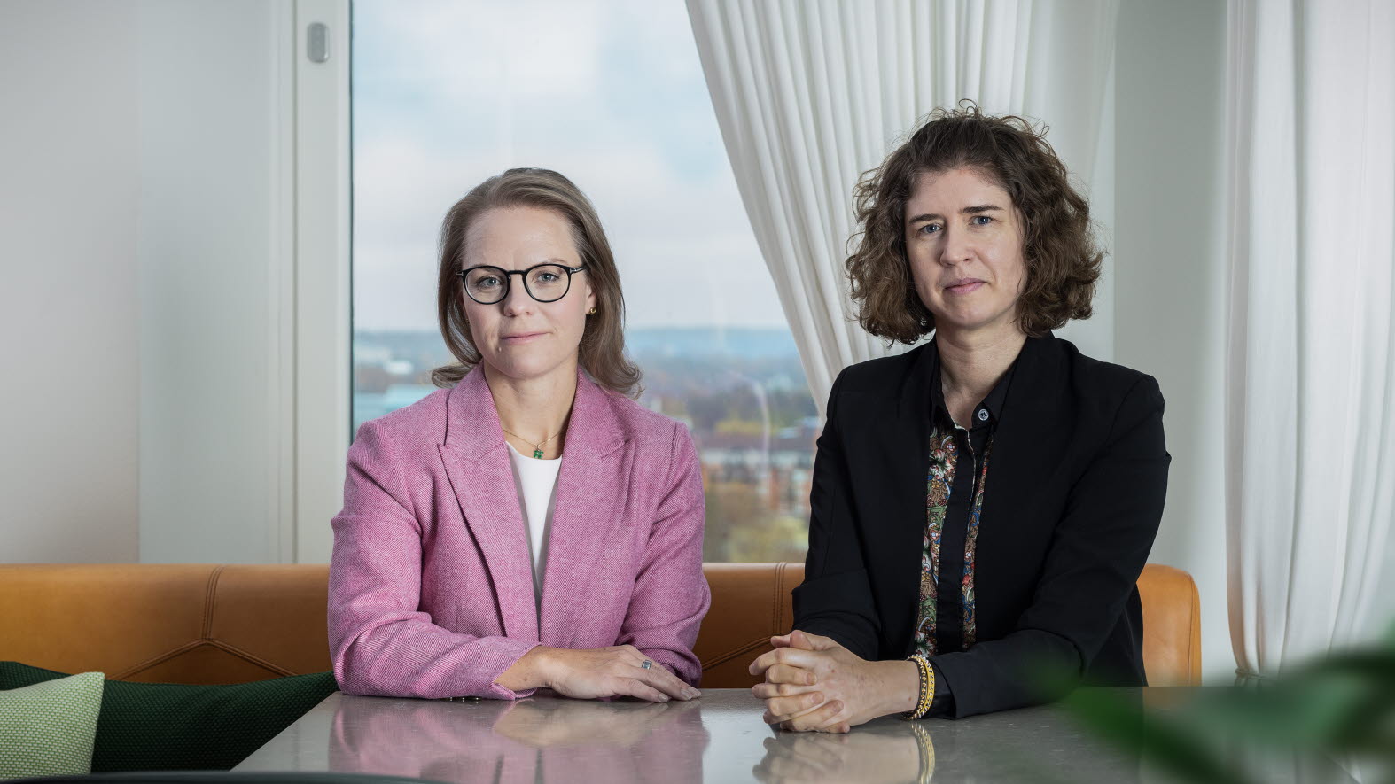 Catharina Odin, product manager Trade Finance Digital Channels and Sara Dahlman, product manager Bank Guarantees at SEB