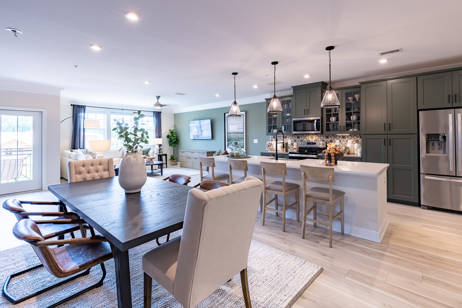open floorplan showcasing the dining area and kitchen