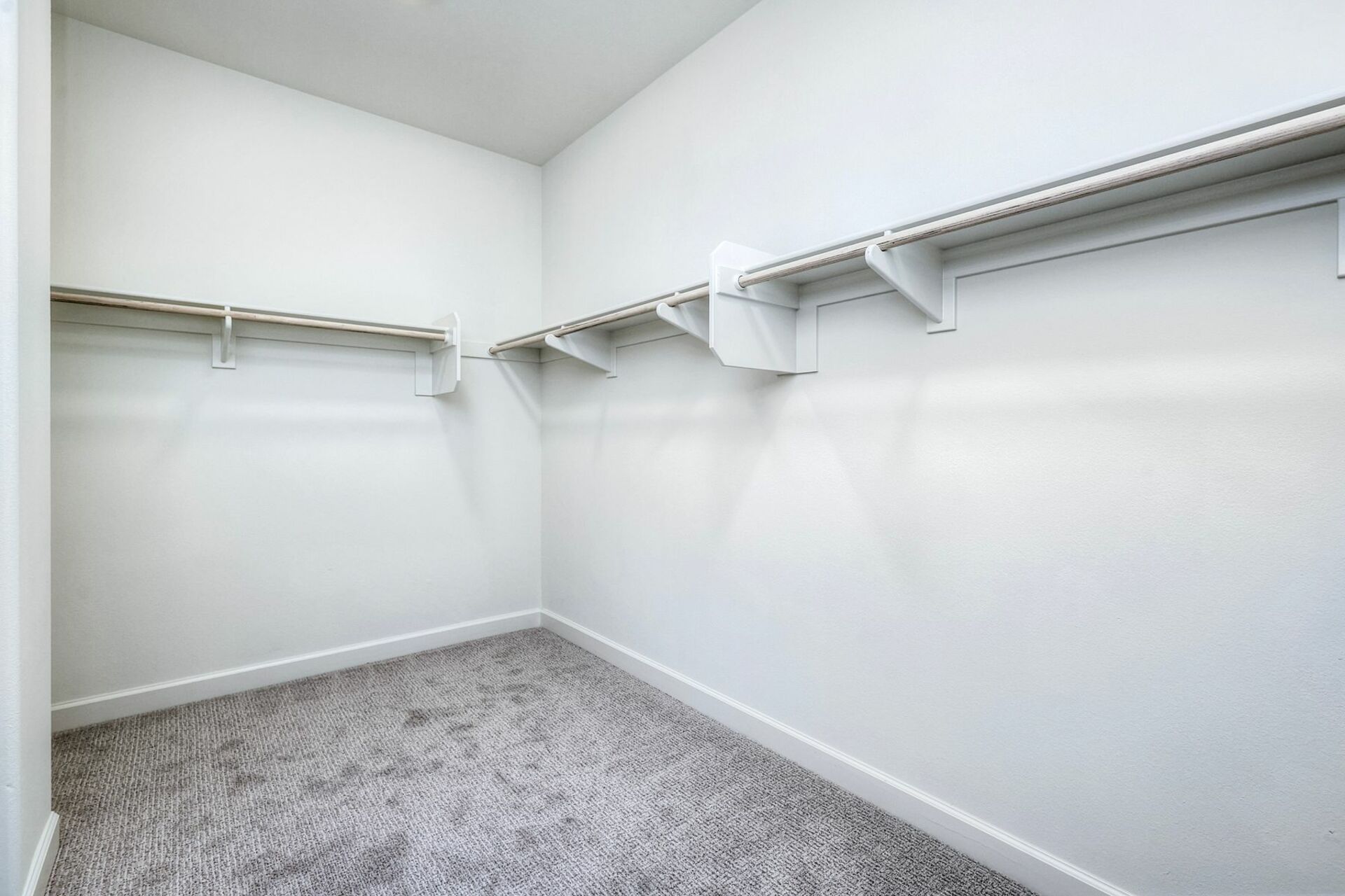 Terramar Walk-In Closet.jpg