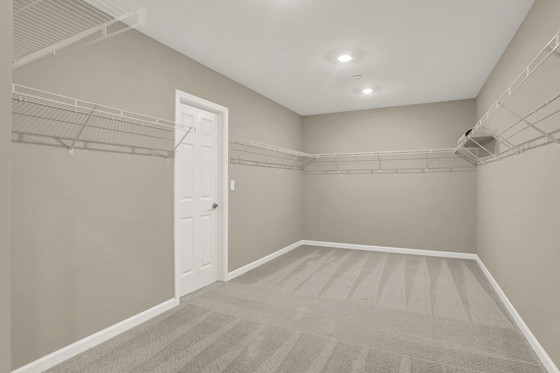 Windsor Primary Closet