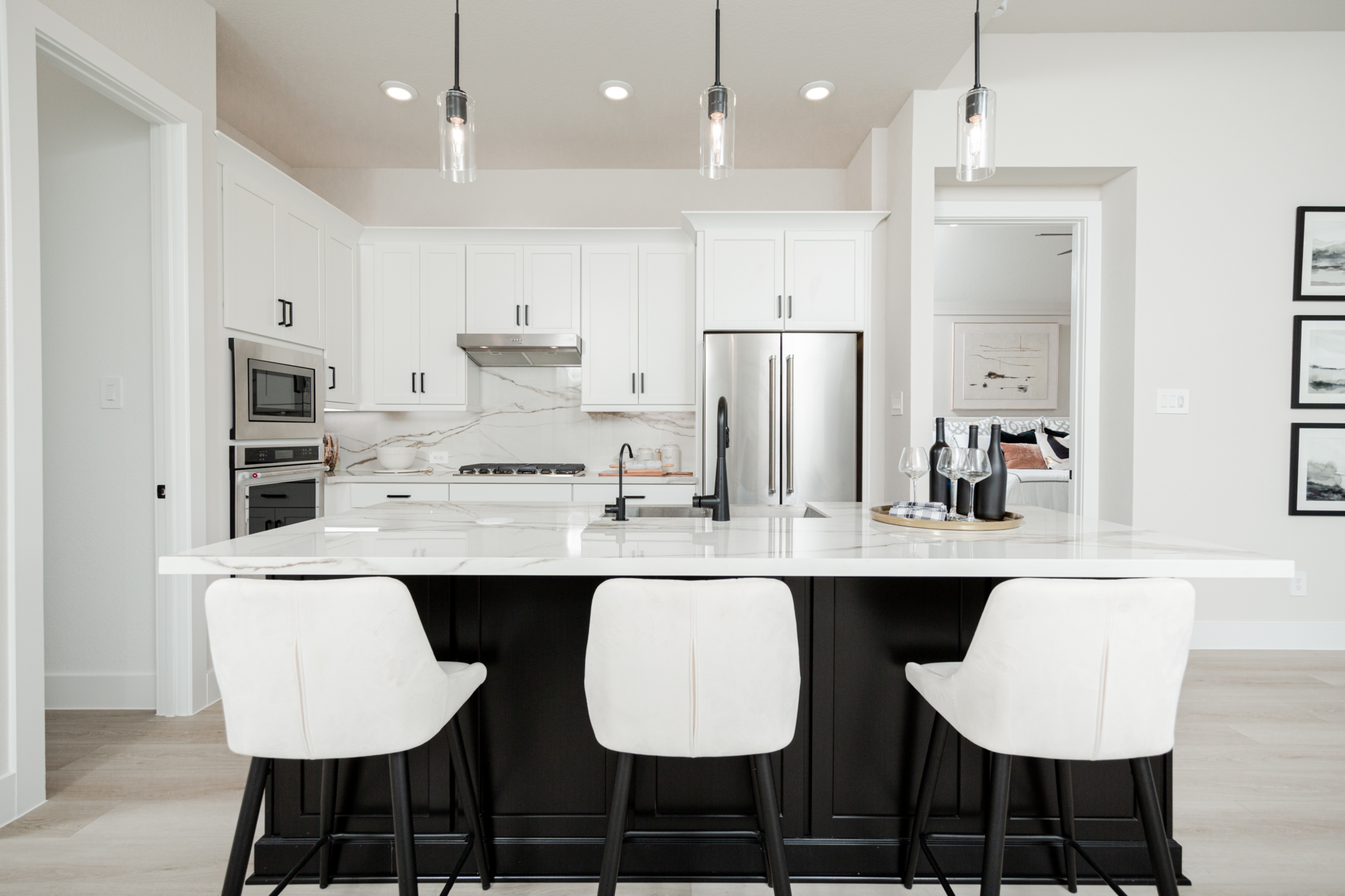 a8cf50b6-d418-41df-b159-7118d2871783