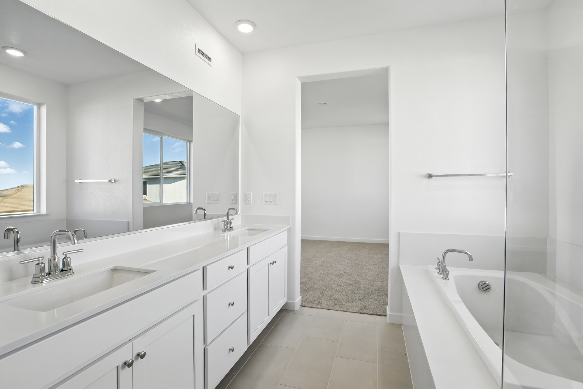 abd22bb3-32b8-4fce-bd72-82f330336913