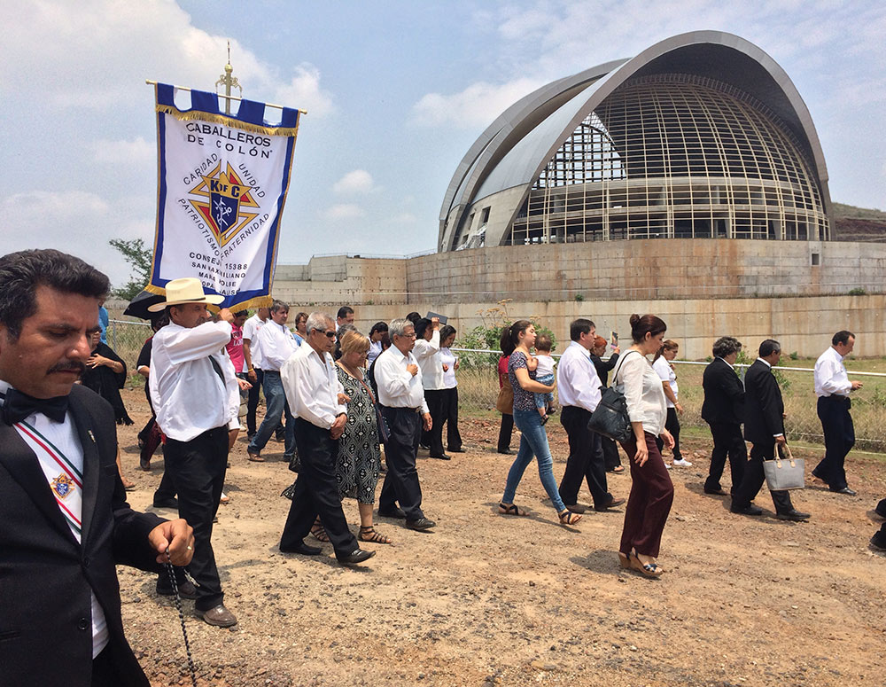 Mexican Knights and their families pray the rosary during their first annual pilgrimage