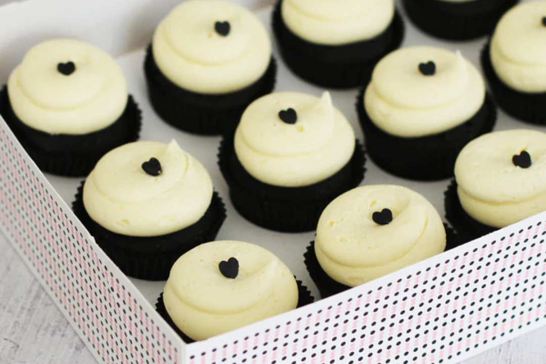 CUPCAKE QUEENS