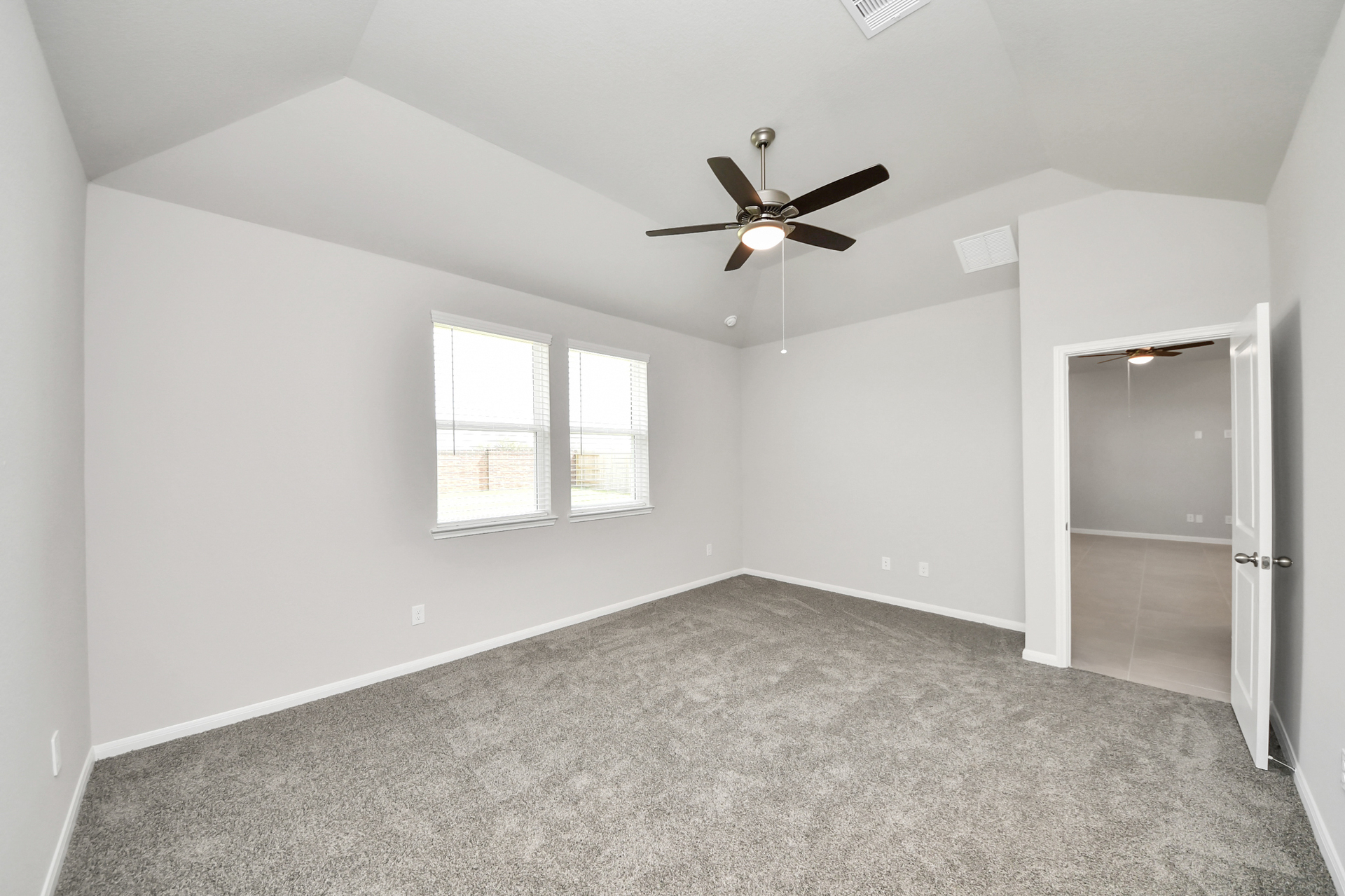 d6dc20a6-fa49-43f4-822f-ffd7a36b59fe