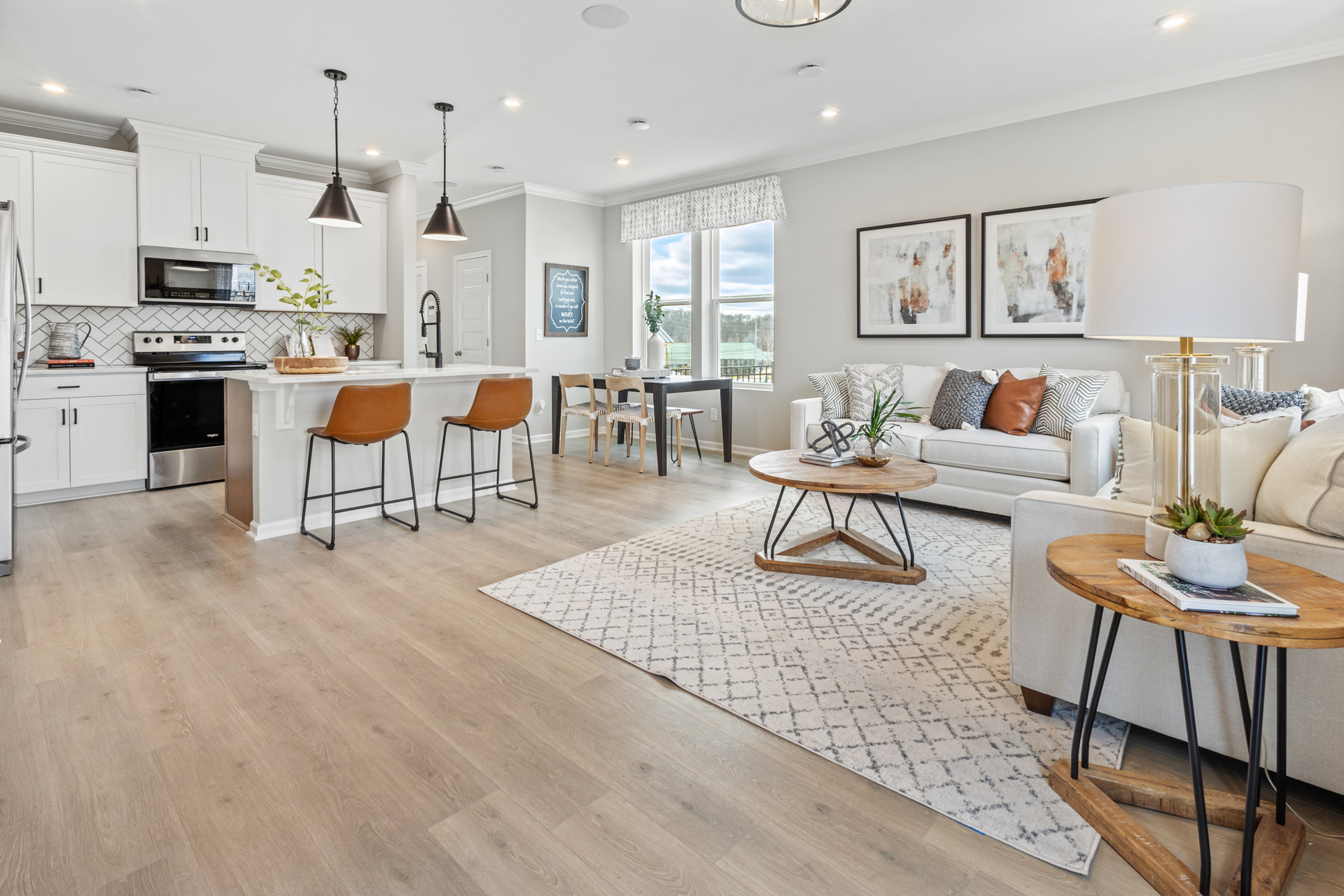 e0bbf8d2-55a8-49dc-a689-89f4ce31fd6c