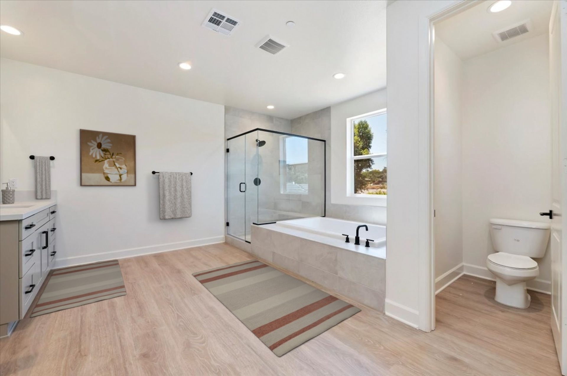 e21ba6ec-b3bd-4dde-a0e6-ff035fbef7a1