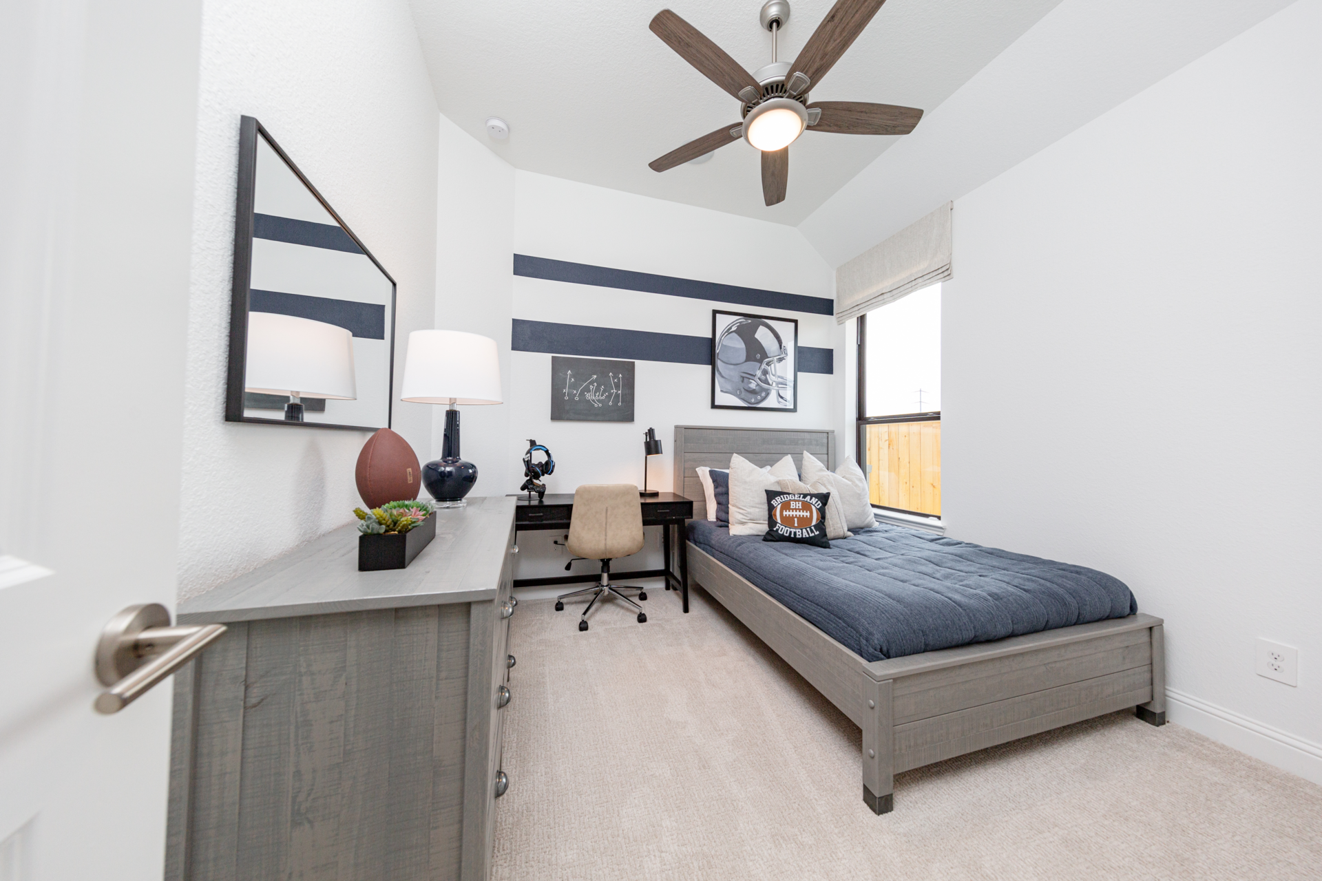 e9a9a37b-7348-4a0a-b655-00ad48807ab8