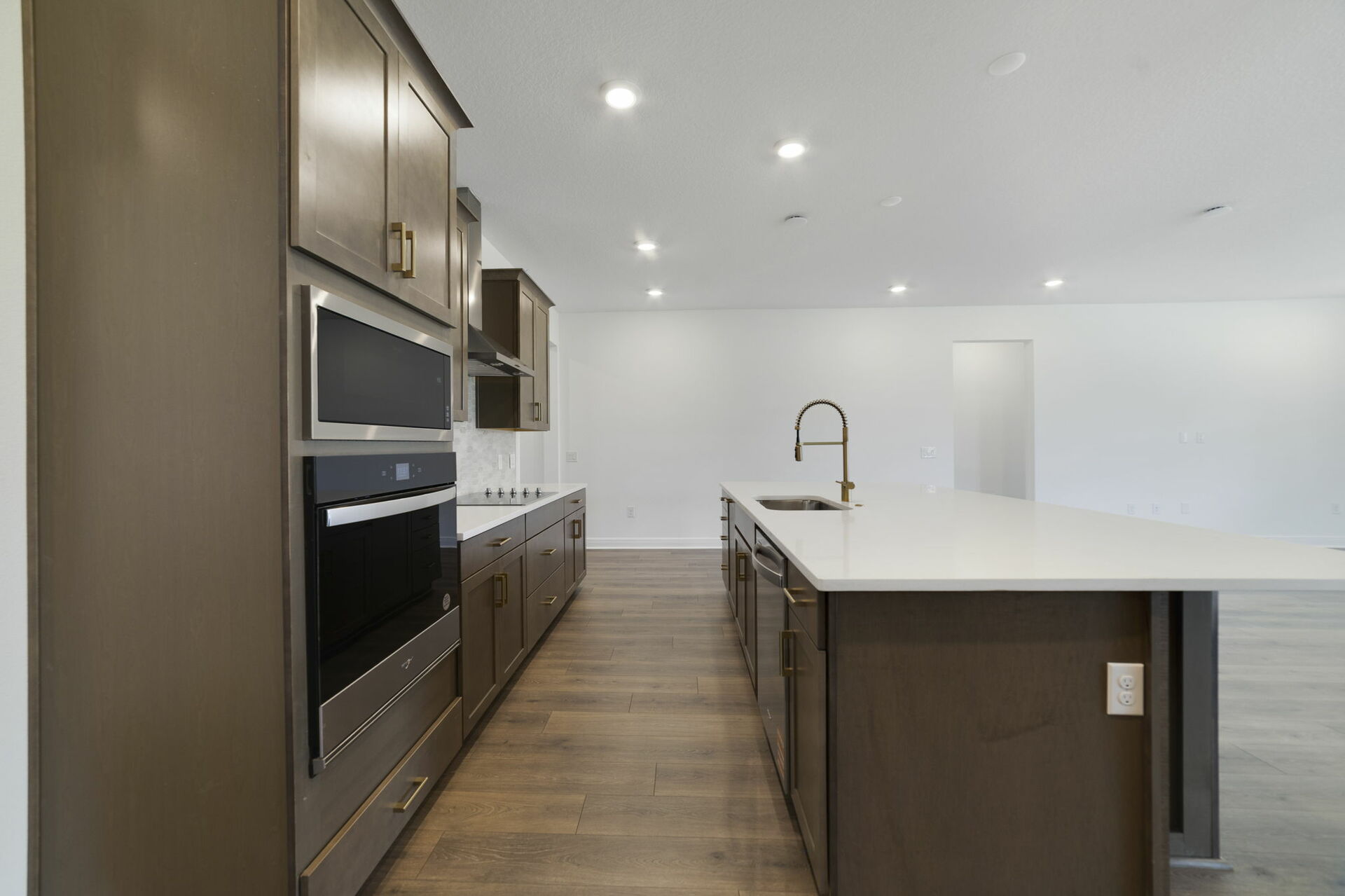 eb265ffe-749c-4680-ad38-e15b8d61ccff