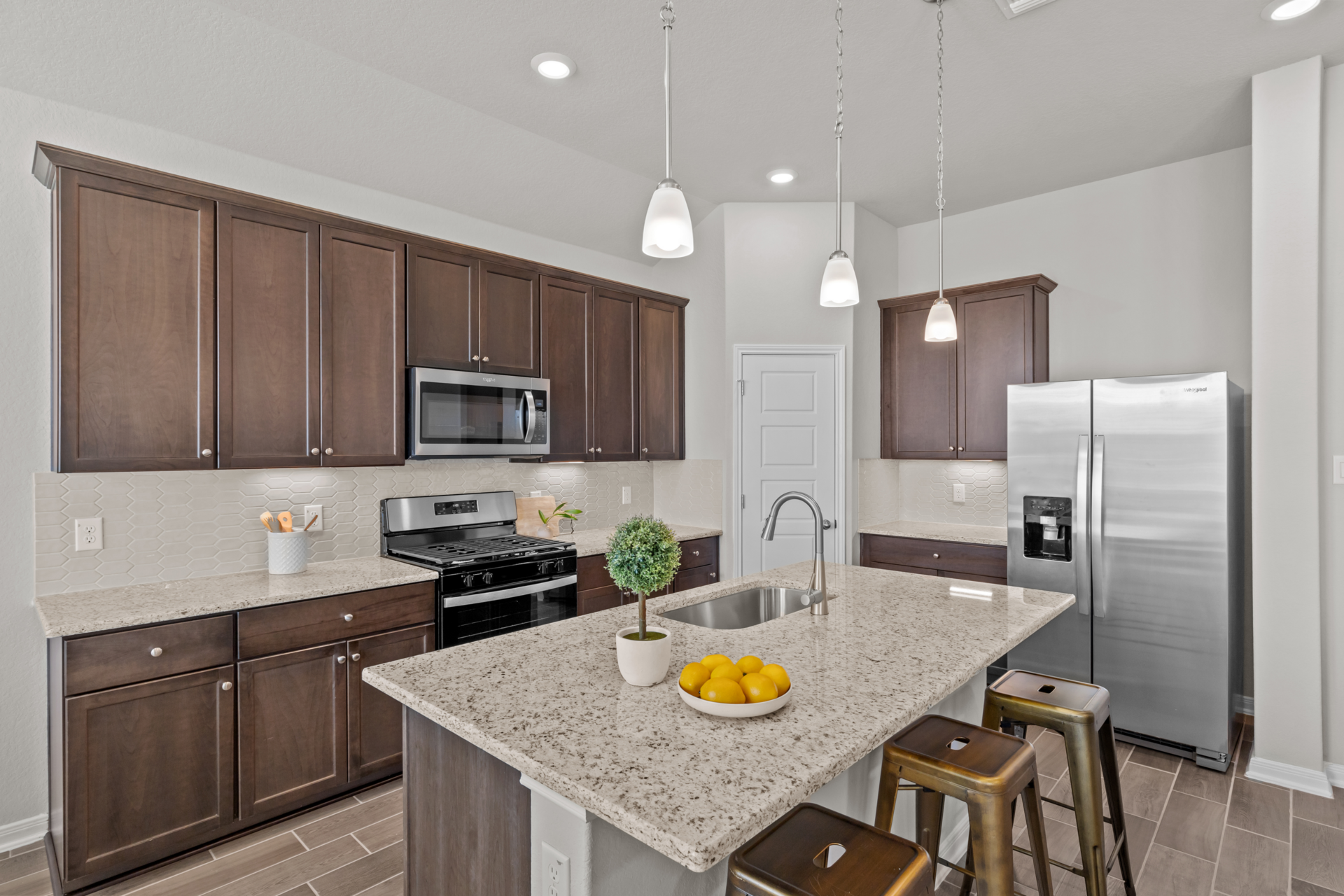 feed4d71-ac85-4a47-8a66-5ba76479e3e6