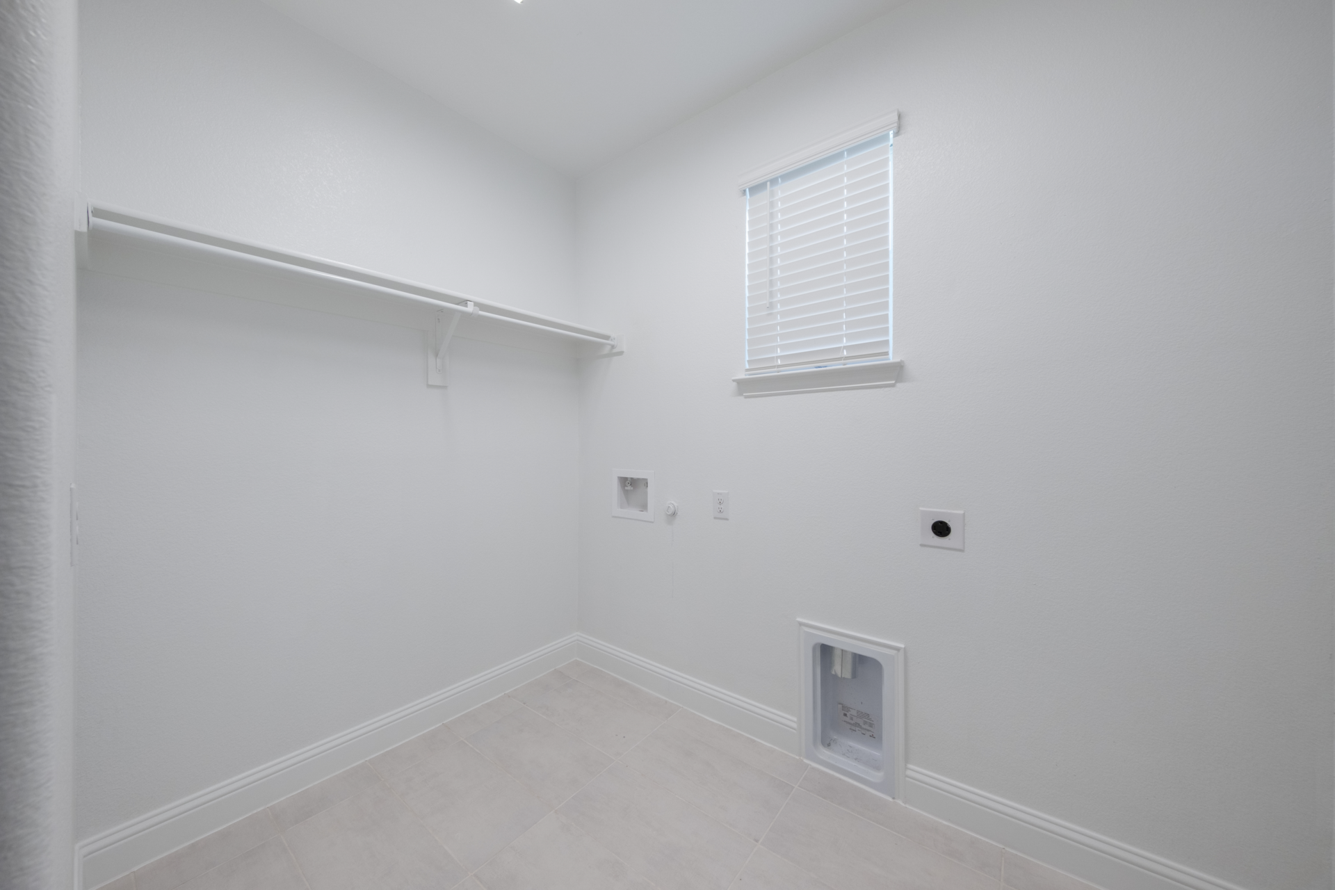 ff83fbe0-eb61-4006-adbb-a794bb3f8d36