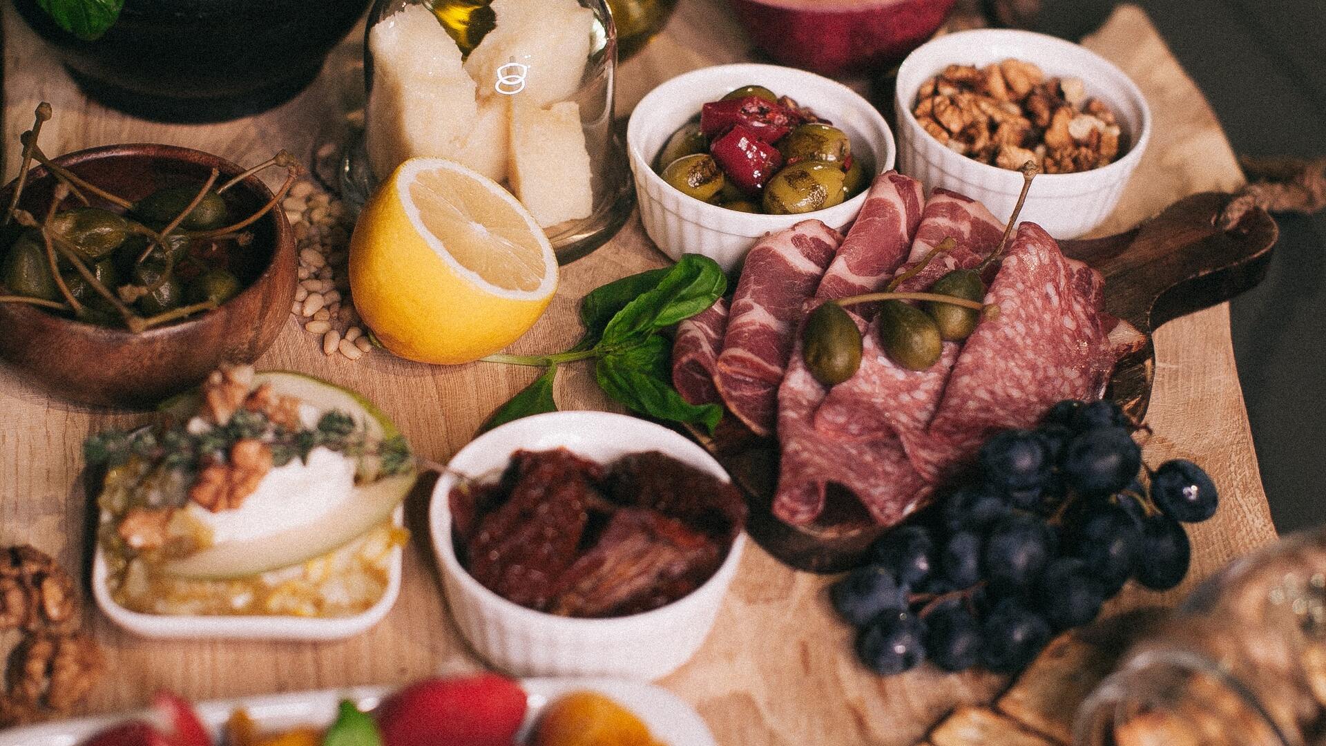 lucia deli hero
