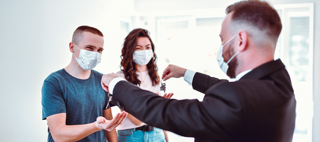 People wearing masks during the pandemic