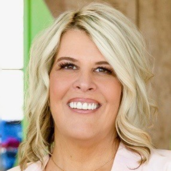 Lora Reynolds, Loan Agent photo