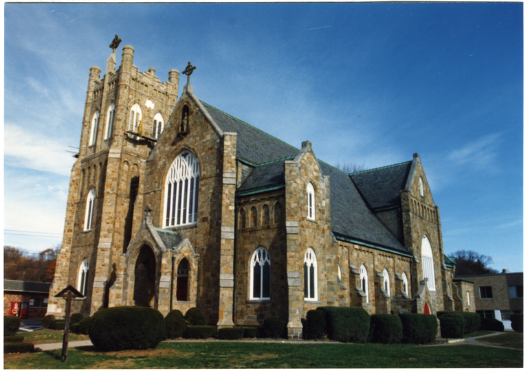 Exterior of St. Thomas Church, Thomaston, CT.
