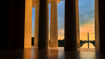Washington Monument seen from the Lincoln Memorial